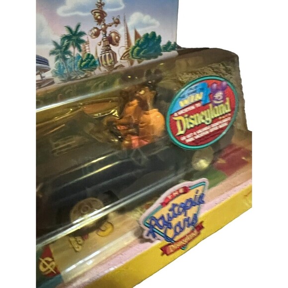 The Chevron Cars Autopia Cars Disneyland Retired - Stickers & Postcard Incl 2000 - Picture 5 of 6